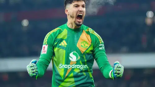 Altay Bayındır Süper Lig’e Dönüyor mu? Beşiktaş ile Anlaşma İddiası