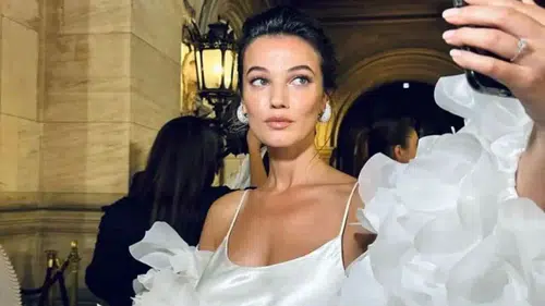 Pınar Deniz Arapça Şarkı Söyledi Sosyal Medya Yıkıldı