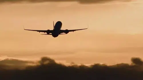 Katar Hava Sahası İçin Kritik Karar: Tahliye Uçuşları Son Anda Askıya Alındı