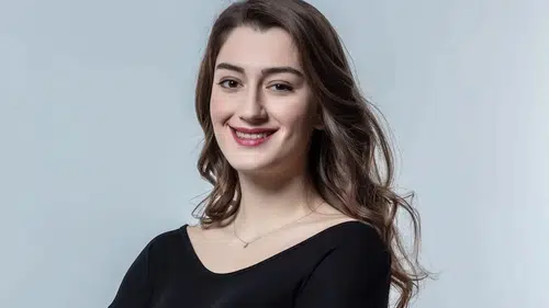 İnci Taneleri’nde Parlayan Yeni İsim! Fatma Tezcan Kimdir ve Kaç Yaşında?