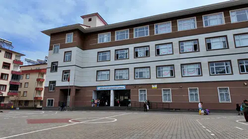 Sınıfta Yaşanan O Anlar: Bingöl’de 6 Öğrenci Neden Hastaneye Götürüldü?