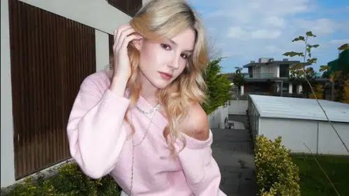 Sahnedeki Parıltıdan Özel Hayata: Lidya Pınar’ın Bilinmeyen Hikayesi