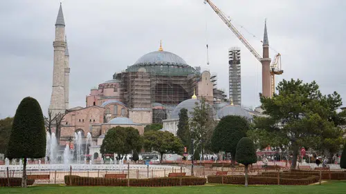 Ayasofya’da dev restorasyonda kritik eşik: Ana kubbe geçici çatıyla kapatılıyor