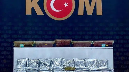 Kars’ta Dev Operasyon: 137 Bin Makaron Ele Geçirildi, 17 Kişi Yakalandı