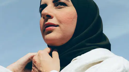 'ÖZGÜRLÜK ÜLKESİNDE’  ZİNCİRLİ HAYATLAR