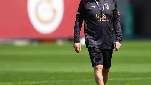 Eleştirilere Cevap Verdi: Okan Buruk’tan Dikkat Çeken Açıklamalar