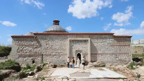 600 Yıllık Osmanlı Mirası Yeniden Açılıyor: Gazi Mihal Hamamı Turizme Kazandırılıyor