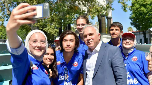 Fatih Belediyesi Gönüllü Turizm Elçileri başvuruları başladı: Gençler İstanbul’un tarihini anlatacak