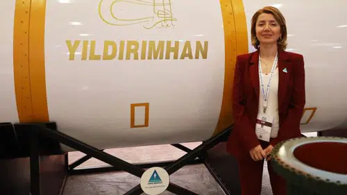 Türkiye’nin 6 Bin Kilometre Menzilli Füzesi Tanıtıldı