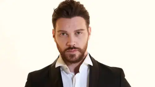 Sinan Akçıl'dan Hastane Odasından Paylaşım! Takipçilerinden Dua İstedi