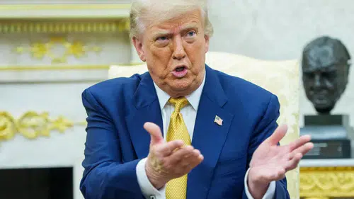 Trump'tan İran'a Çok Sert Sözler! "Bedelini Ödeyecekler"