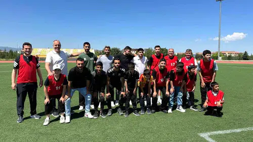 Bir Top, Bir Maç ve Kurulan Ömürlük Dostluklar... Kayseri’de Duygulandıran Buluşma