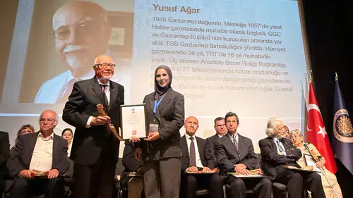 DUAYEN GAZETECİ YUSUF AĞAR’A ANKARA ÜNİVERSİTESİ İLETİŞİM FAKÜLTESİNDEN "MESLEKTE 50 YIL ONUR ÖDÜLÜ" VERİLDİ