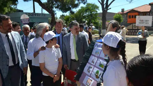 Minik Eller Gelecek İçin Toprağa Dokundu! Manisa'da Duygulandıran Etkinlik