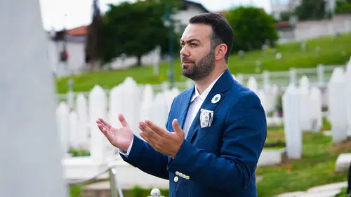 Burak Saygılı'dan Srebrenitsa için Boşnakça ağıt