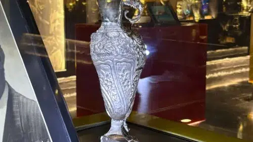 Türk futbolunda eşi benzeri görülmemiş olay! Kupa ortadan ikiye bölündü
