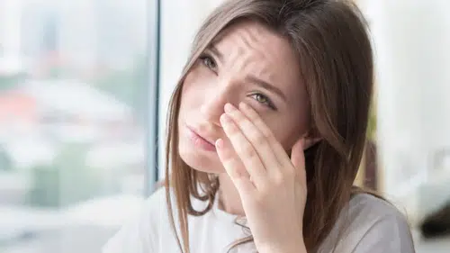 Göz Ovuşturmak Sandığınız Kadar Masum Değil! Uzmanı Uyardı