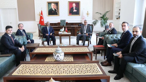 Bakan Memişoğlu D-8 Genel Sekreteri Sohail Mahmood ile görüştü