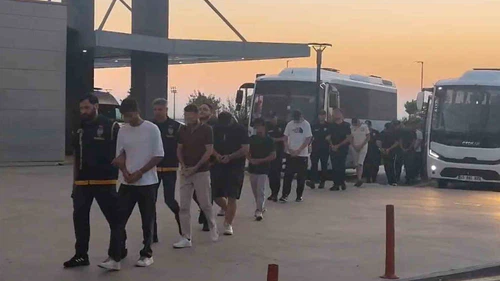 Sahte oyun ve alışveriş siteleriyle milyonluk vurgun! 5 ilde operasyon: 34 kişi tutuklandı