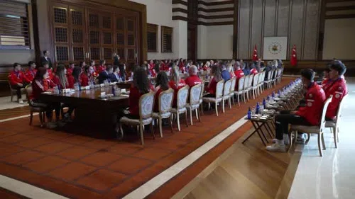 Erdoğan’dan Filenin Sultanları’na 2028 mesajı: Şampiyonluğa uzanacağımızdan şüphem yok