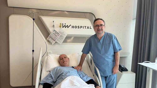 Prostat tedavisinde teknoloji değişiyor: Doktorlar bu yöntemi canlı ameliyatla gösterdi