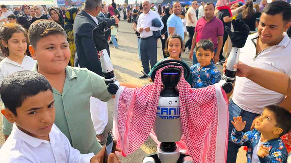TEKNOFEST’te Renkli Görüntüler: CANİKMAN Dansıyla Alkış Topladı