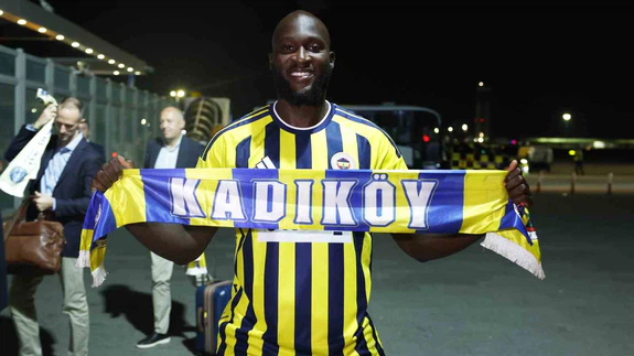 Fenerbahçe’nin yeni transferi Romelu Lukaku İstanbul’a geldi
