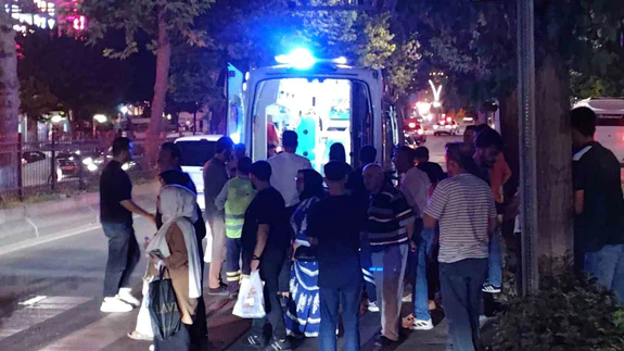 Batman’da Yaya Geçidinde Korku Dolu Anlar: 17 Yaşındaki Kıza İki Araç Çarptı