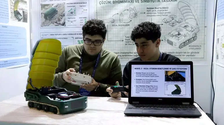 Kayseri Lise Öğrencilerinden Afet Bölgelerine Özel Tırtıl Robot
