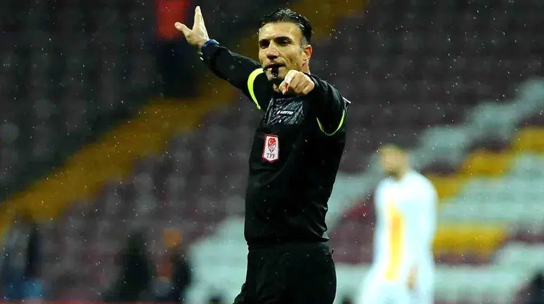 Fenerbahçe Maçı Saat Kaçta? Karagümrük Karşılaşmasının Hakem ve VAR Kadrosu Netleşti