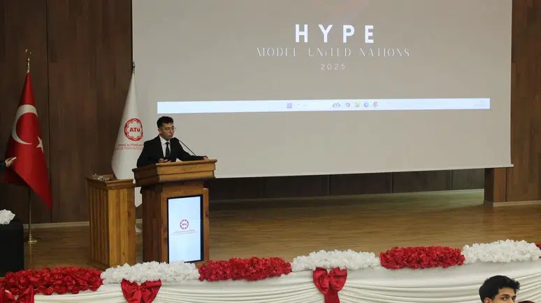 Adana ve Mersin’den Dünyaya Açılan Gençlik Hamlesi