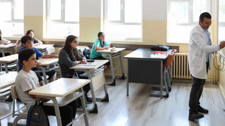 OKULLARDA MESCİT DÖNEMİ