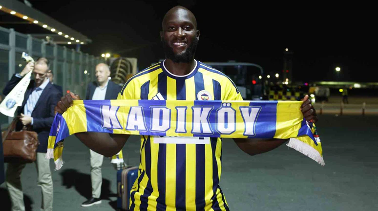 Fenerbahçe’nin yeni transferi Romelu Lukaku İstanbul’a geldi