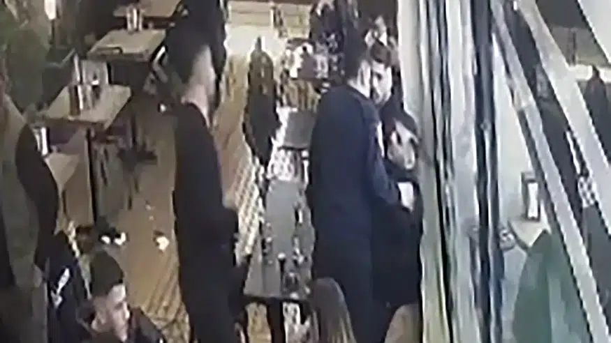 Adana’da Lise Öğrencisi Kafede Bıçaklandı: 2 Şüpheli Tutuklandı