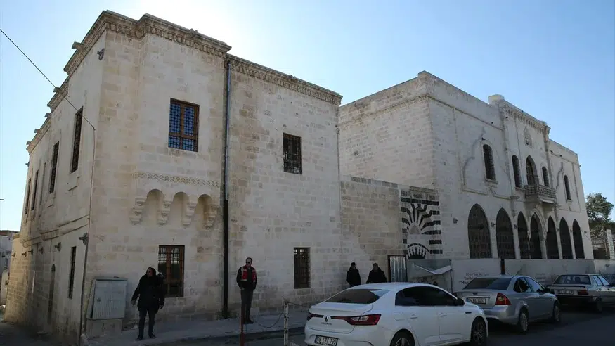 Asırlık Selahaddin Eyyubi Camisi Yeniden İbadete Açılıyor: Deprem İzleri Silindi