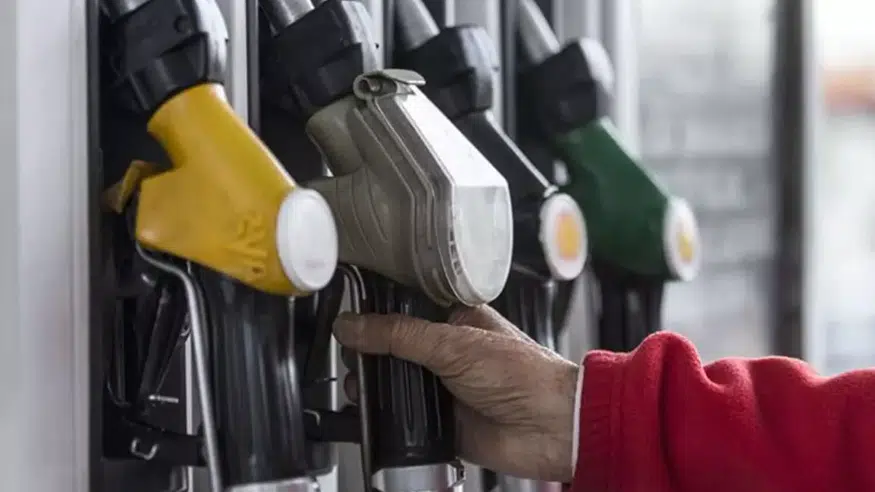 Türkiye’de Akaryakıt Fiyatları Patlıyor: Motorin 70 TL’yi Geçecek, Benzine Dev Zam Geliyor!