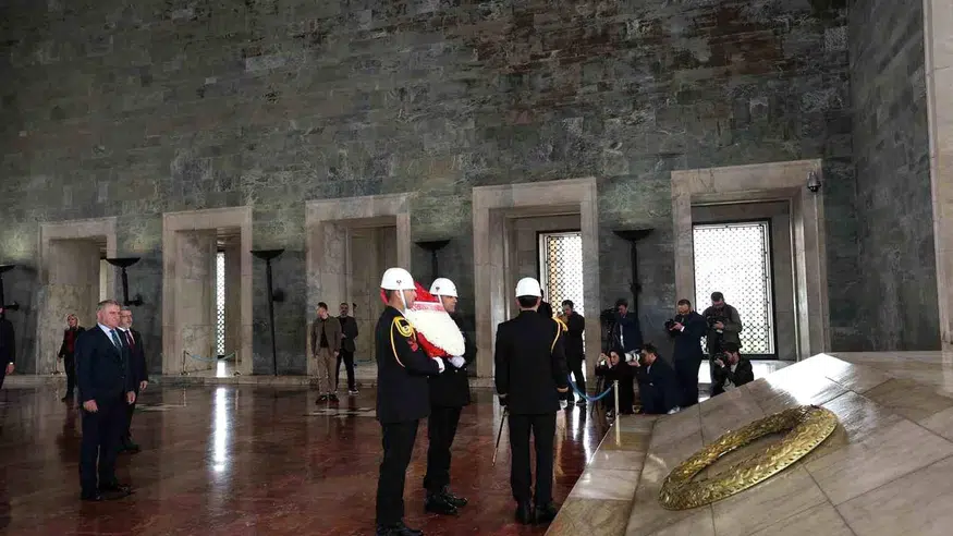 Türkiye’nin Geleceğine Dair Mesajlar Anıtkabir’den Verildi