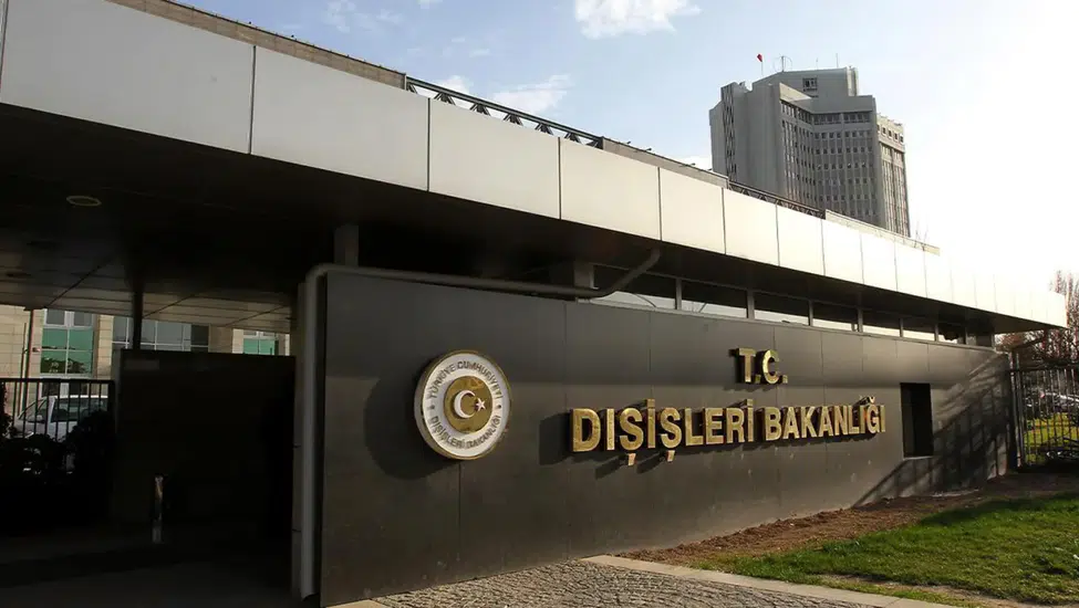Karadeniz’de Sivil Gemilere İHA Saldırısı: Türk Vatandaşları Yaralandı, Dışişleri’nden Kritik Uyarı