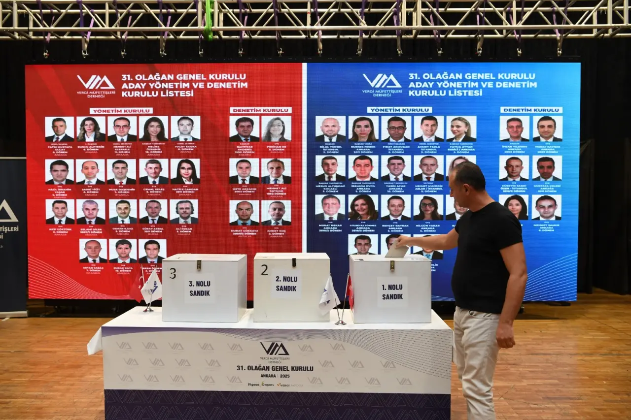 Vergi Müfettişleri Derneği'nde bayrak değişimi 17