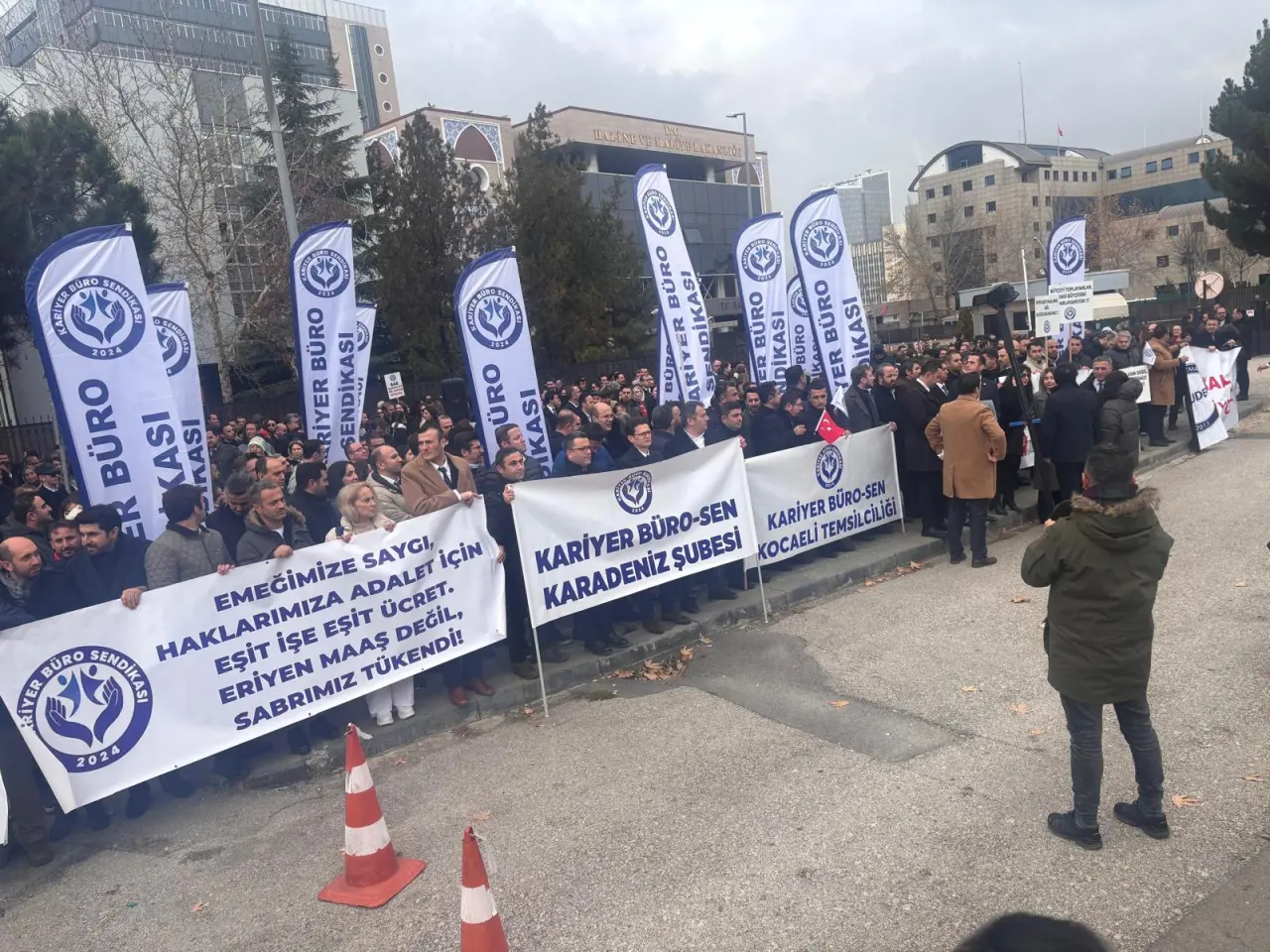 Kariyer Büro Sendikası’ndan Tepki: “666 Sayılı KHK En Büyük Mağduriyeti Yarattı 10