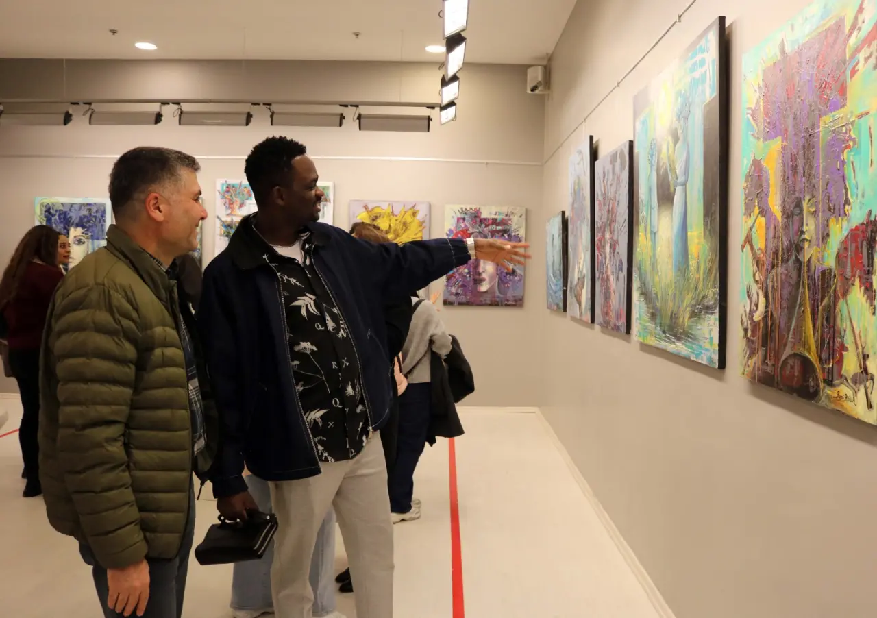 AZMİ ATİLLA: “ANADOLU’NUN BİNLERCE YILLIK TARİHİNİ VE ZENGİN KÜLTÜREL MİRASINI TUVALE TAŞIYORUM” 6