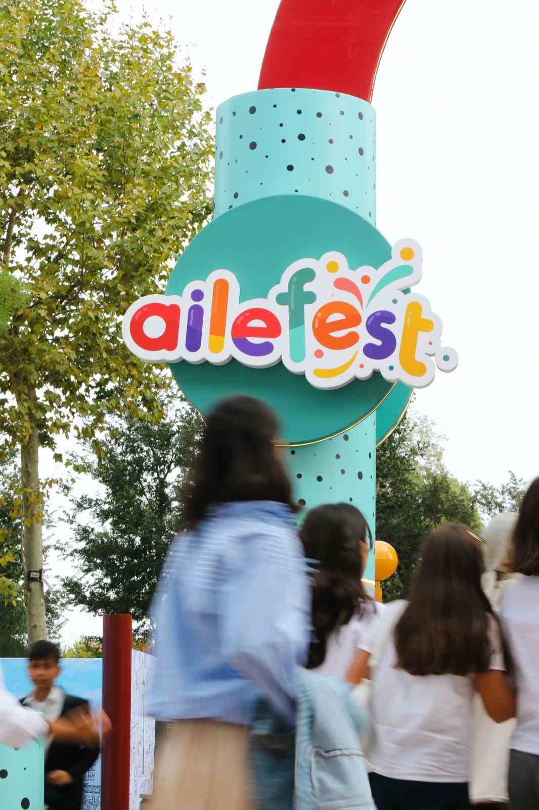 aileler-rami-kutuphanesinde-bulusuyor-ailefest-6-ekime-kadar-surecek