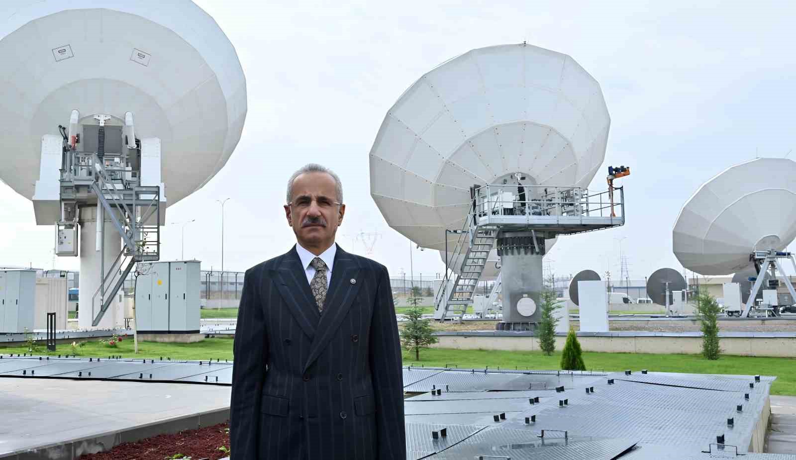 bakan-uraloglu-televizyon-ve-radyo-kanallarimiz-artik-yeni-nesil-uydularimizla-daha-kaliteli-ve-daha-yuksek-teknolojiyle-yayin-yapacak