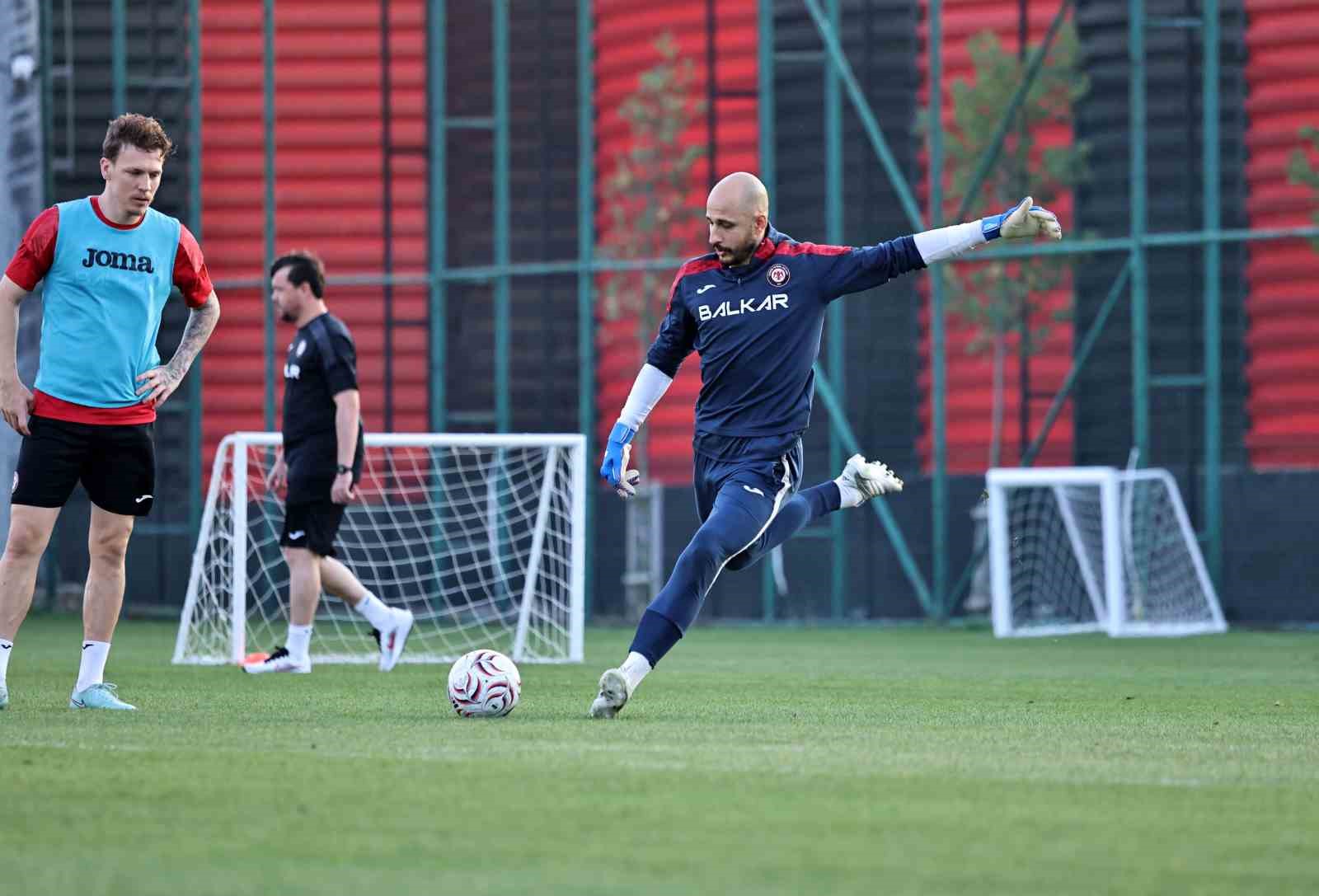 corum-fk-besiktas-maci-hazirliklarini-surdurdu