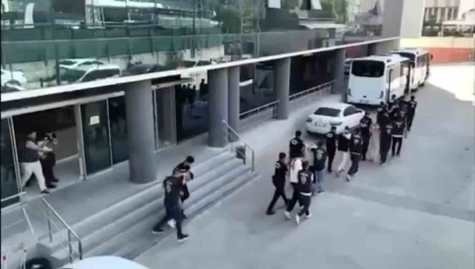 denizli-dahil-18-ilde-yasa-disi-bahis-ve-dolandiricilik-operasyonu-37-tutuklama