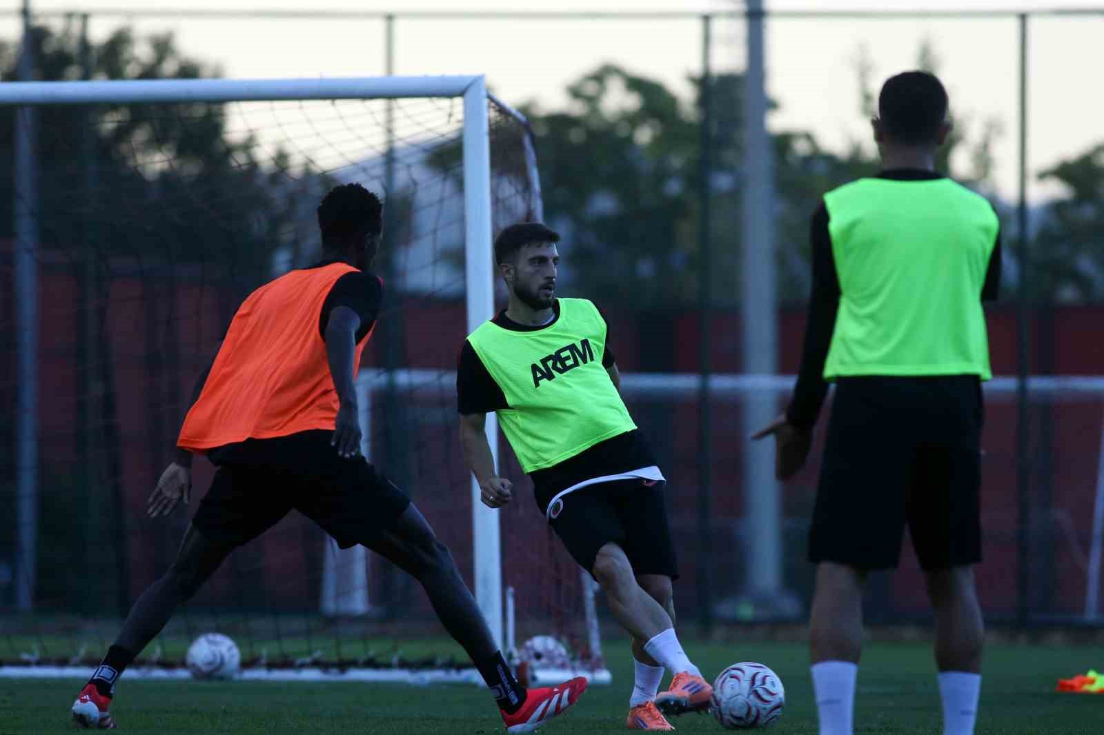 genclerbirligi-trabzonspor-maci-hazirliklarina-basladi