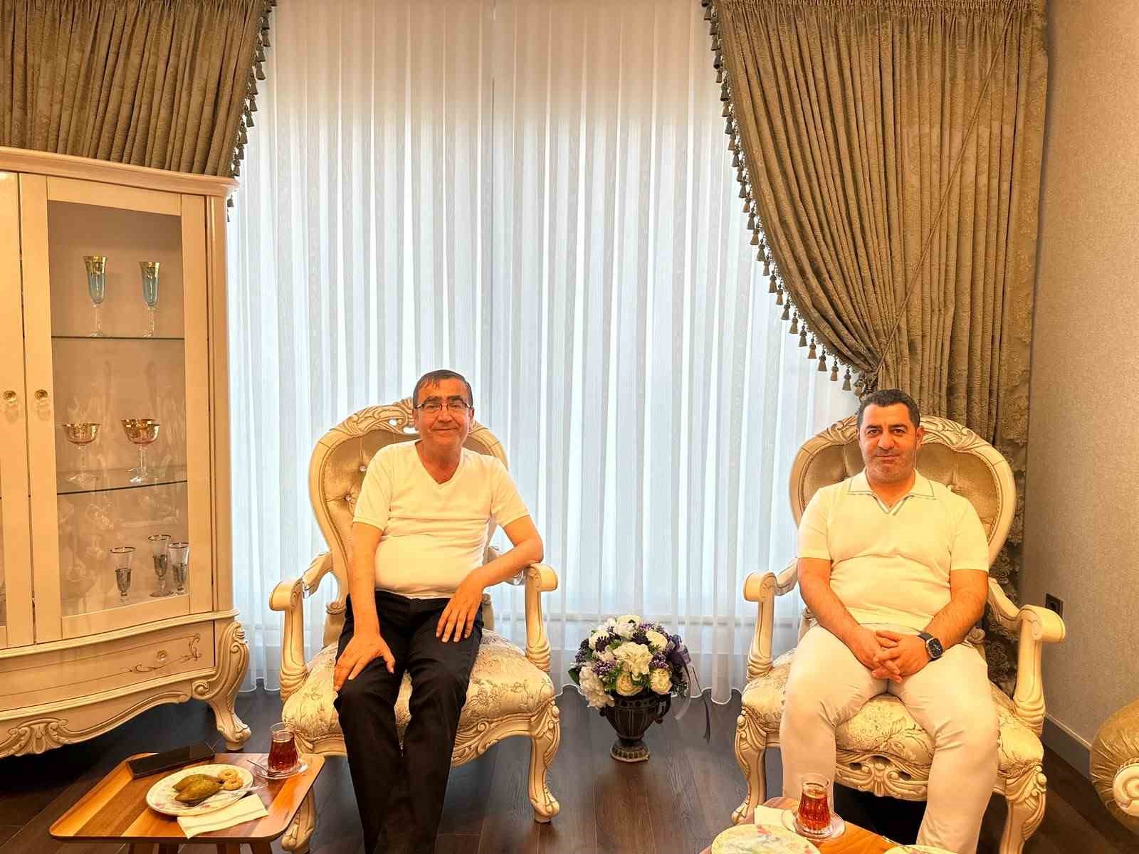 milletvekili-bunyamin-bozgeyikten-gazeteci-ali-babata-gecmis-olsun-ziyareti