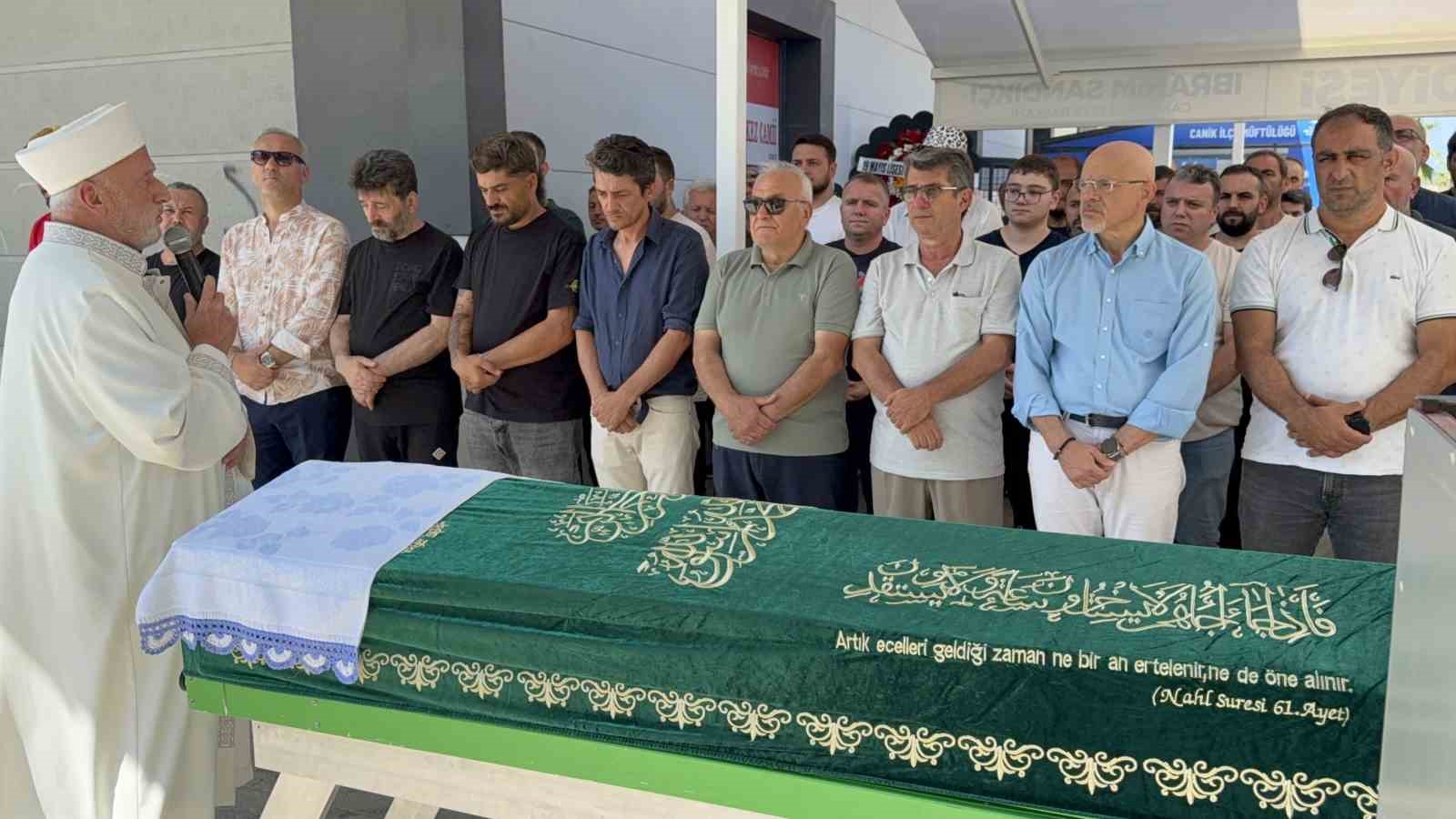 rusyada-saldirida-hayatini-kaybeden-turk-asci-samsunda-topraga-verildi