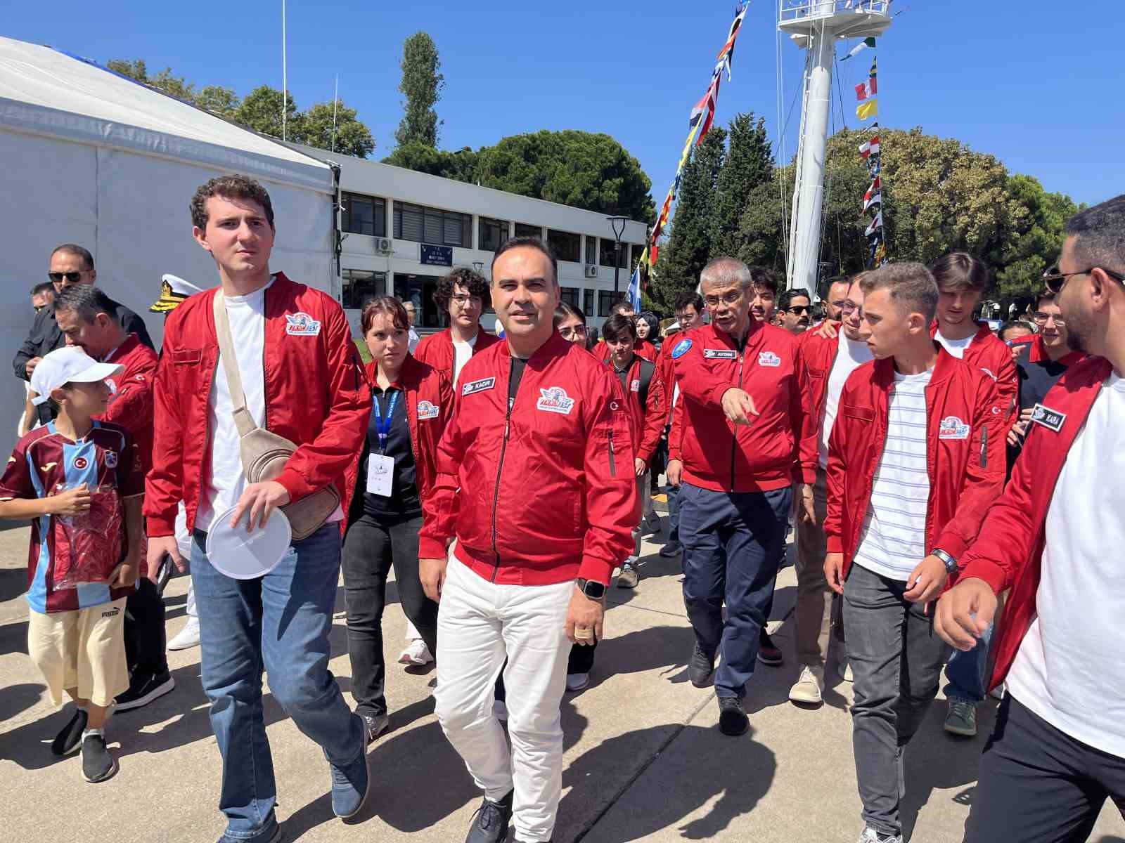 sanayi-ve-teknoloji-bakani-kacir-teknofest-mavi-vatani-ziyaret-etti