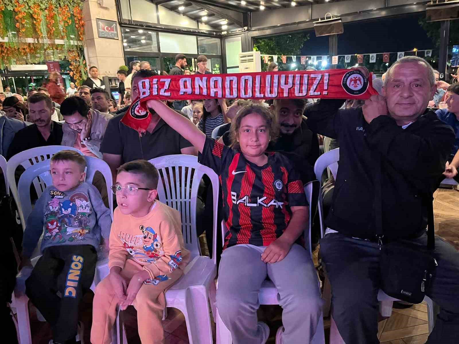 tarihinde-ilk-kez-super-lig-macina-cikan-corum-fkya-taraftarindan-buyuk-destek